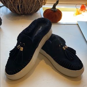 J/Slides Azul Suede Slip On Sneakers